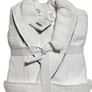 Pottery Barn White Textured Robe